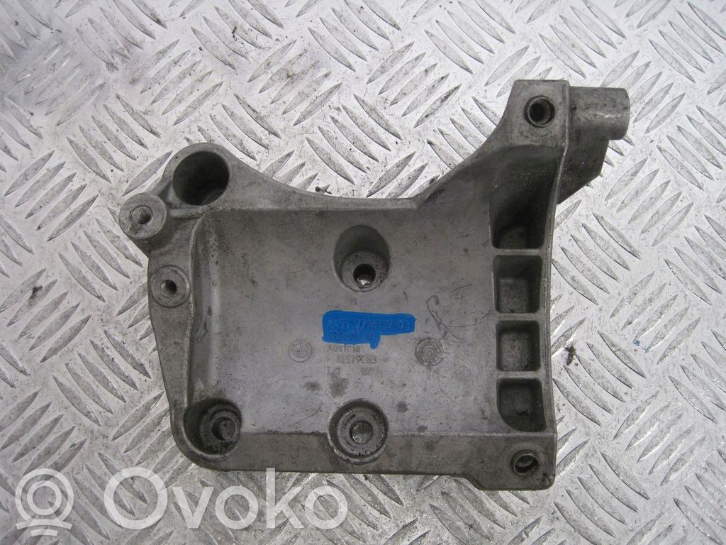 BMW 2 Active Tourer U06 Engine mount bracket 