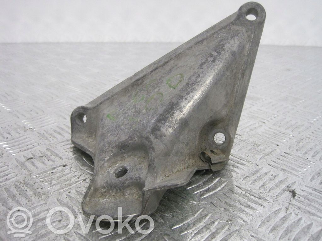 BMW 5 E60 E61 Engine mount bracket 
