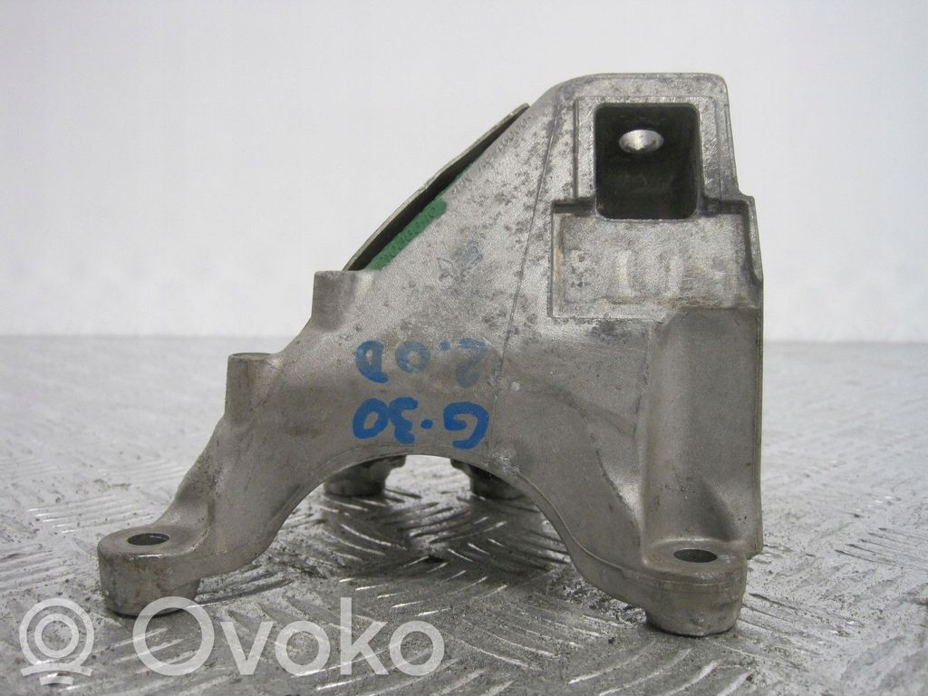 BMW 2 Active Tourer U06 Engine mount bracket 