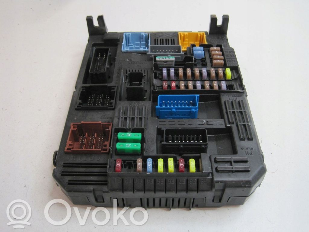 Citroen C4 Grand Picasso Fuse box set 
