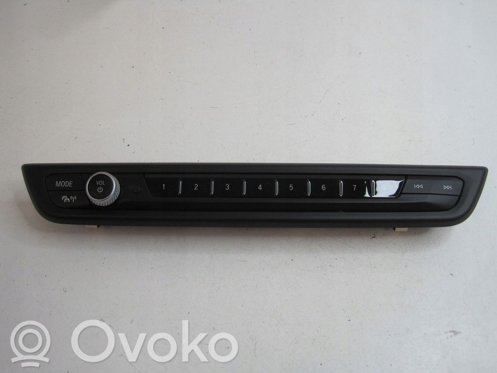 BMW 2 Active Tourer U06 Central console control unit 