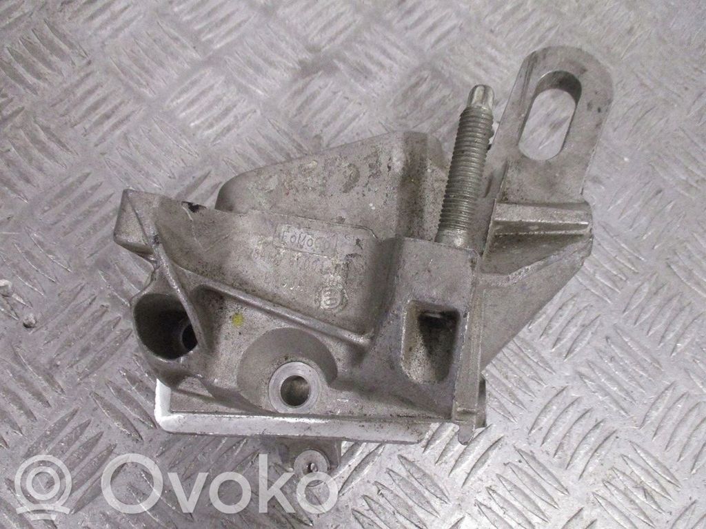 Ford Fiesta Engine mount bracket 