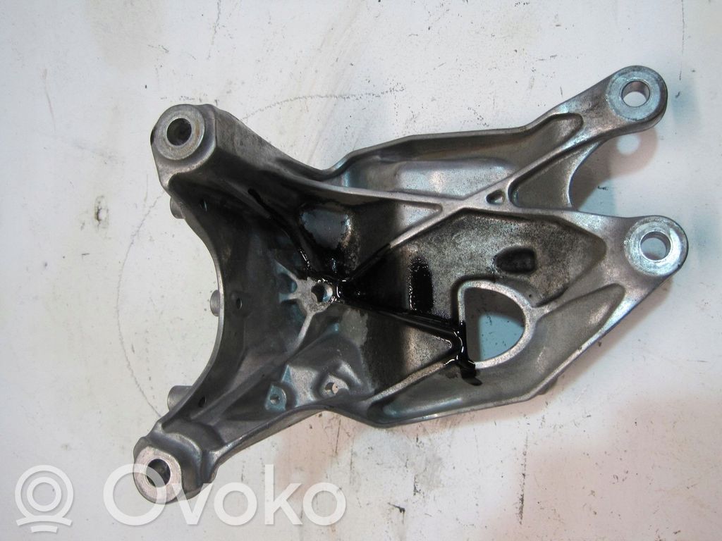 Audi A3 S3 A3 Sportback 8P Engine mounting bracket 