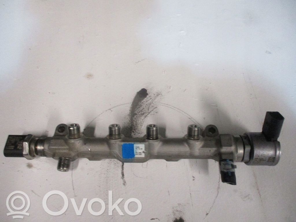 Volkswagen Tiguan Fuel main line pipe 
