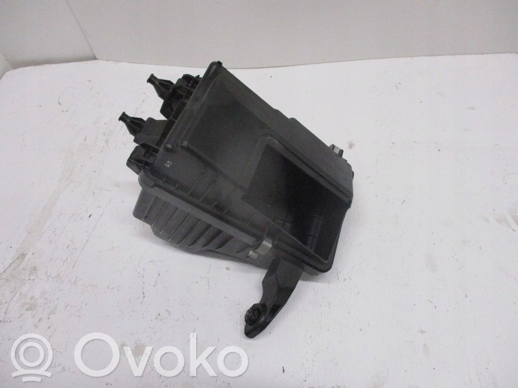 Air filter box   4ED0A