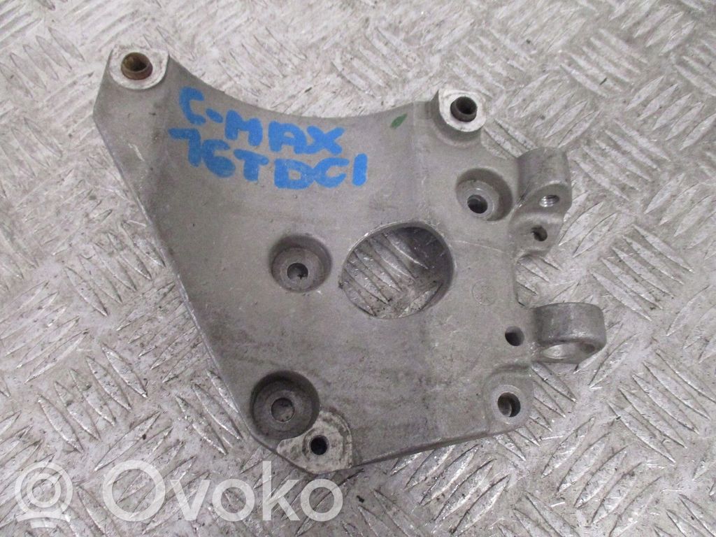 Ford Focus Engine mount bracket 