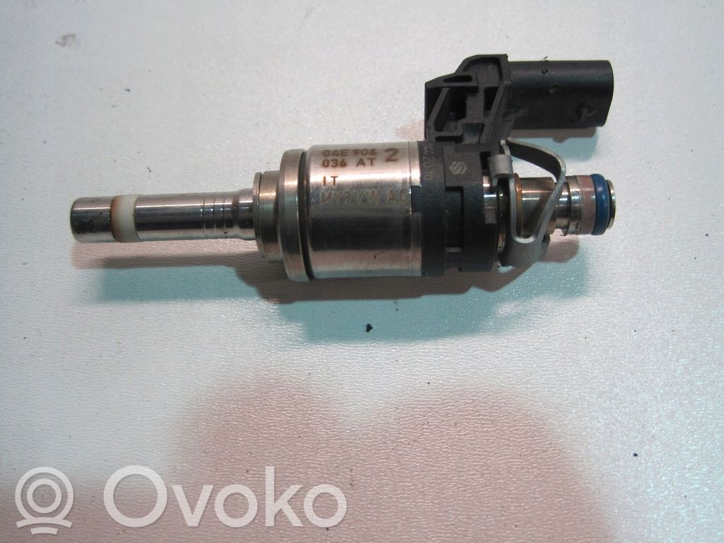 Skoda Rapid (120G, 130G, 135G) Inyector de combustible 