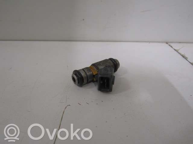 Renault Laguna II Inyector de combustible 