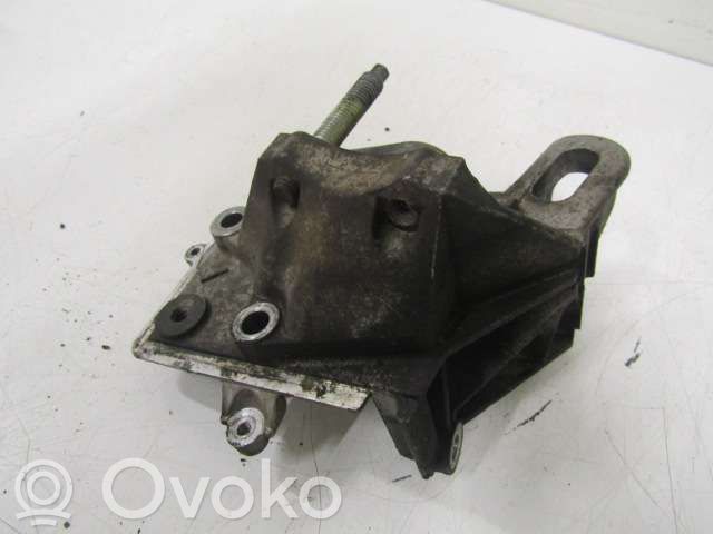 Engine mounting bracket   1N1G6F001A