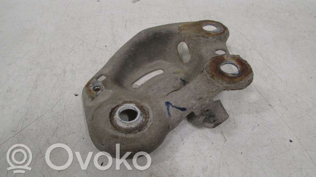 Volvo V70 Cits aizmugures šasijas elements 