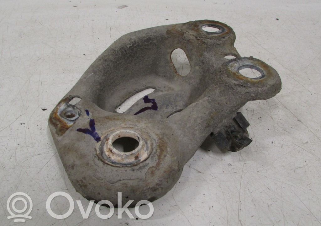 Volvo V70 Cits aizmugures šasijas elements 