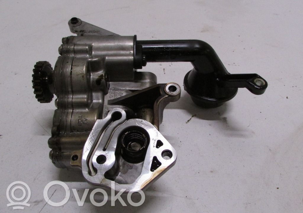 Volkswagen PASSAT B6 Pompa olejowa 