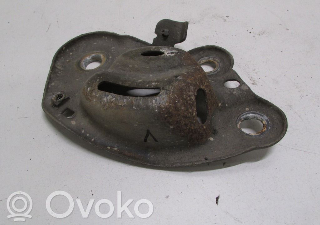 Volvo V70 Cits aizmugures šasijas elements 
