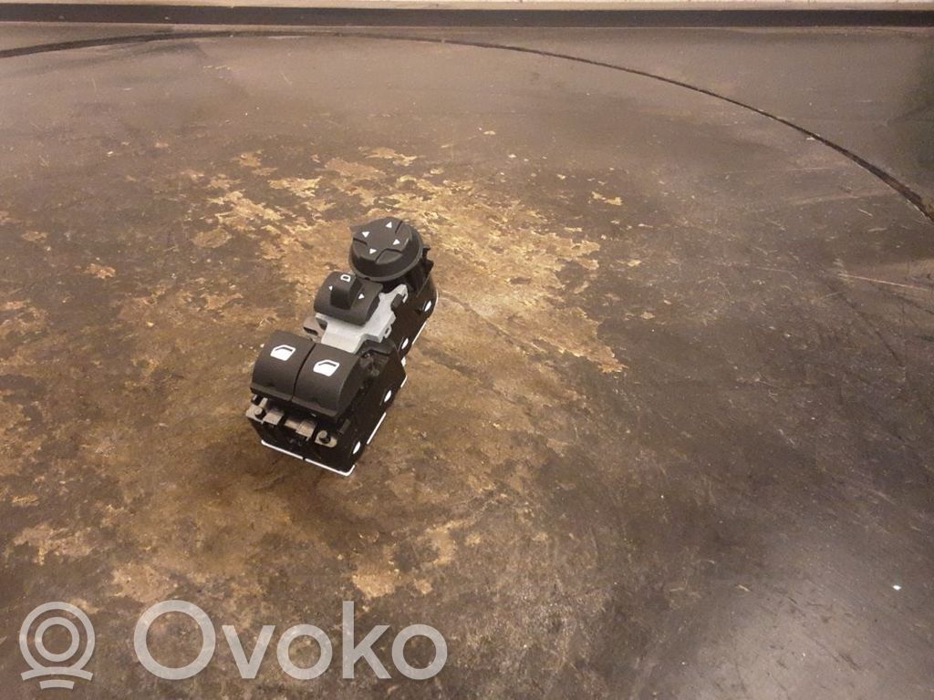 Toyota Proace Electric window control switch 
