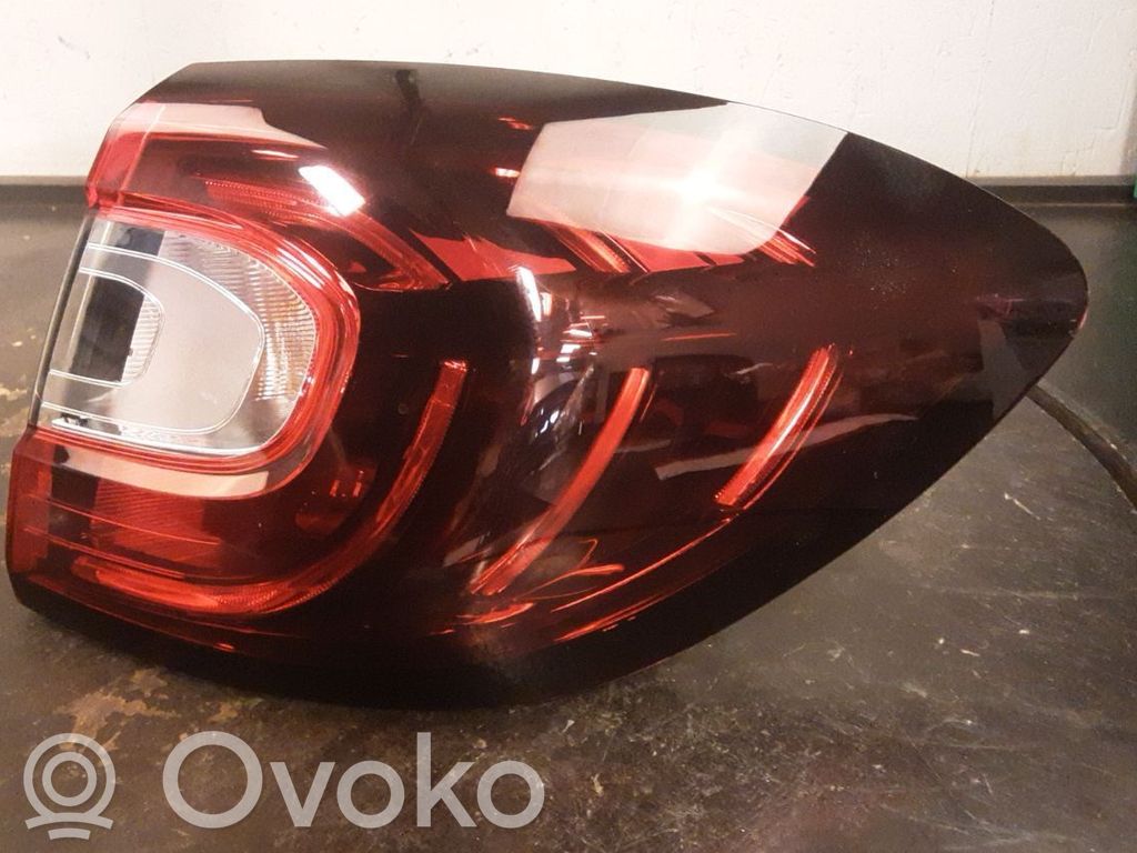 Rear/tail lights   265506738R