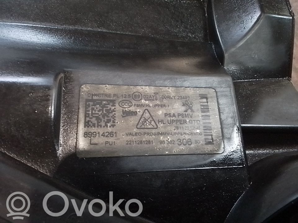 Peugeot 3008 II Lampa przednia 