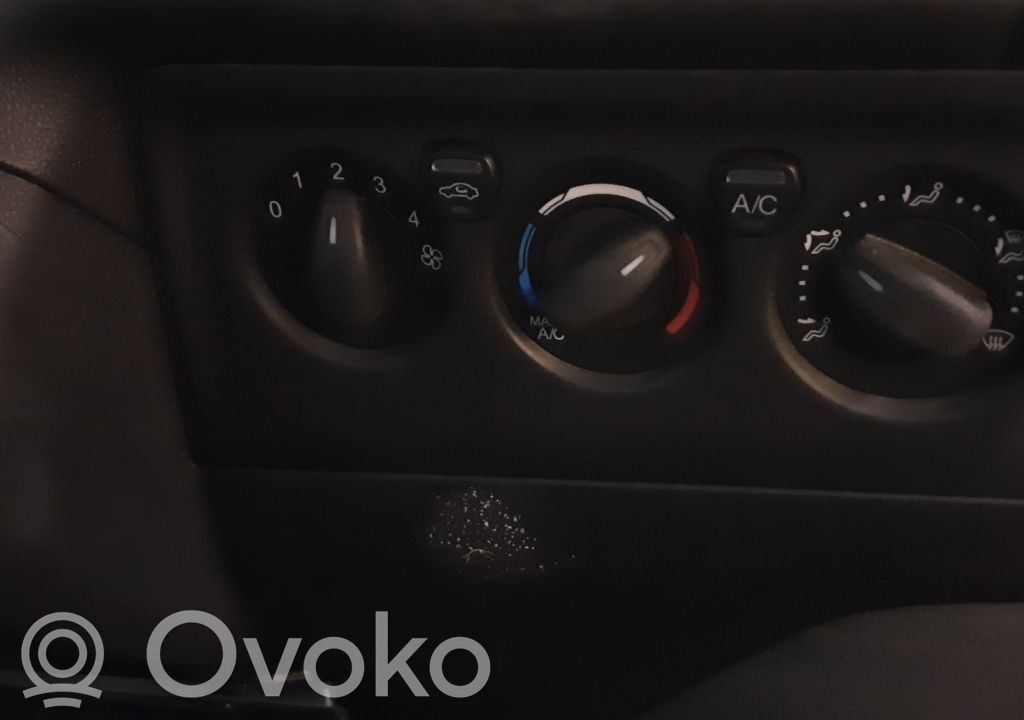 Climate control unit   2010916