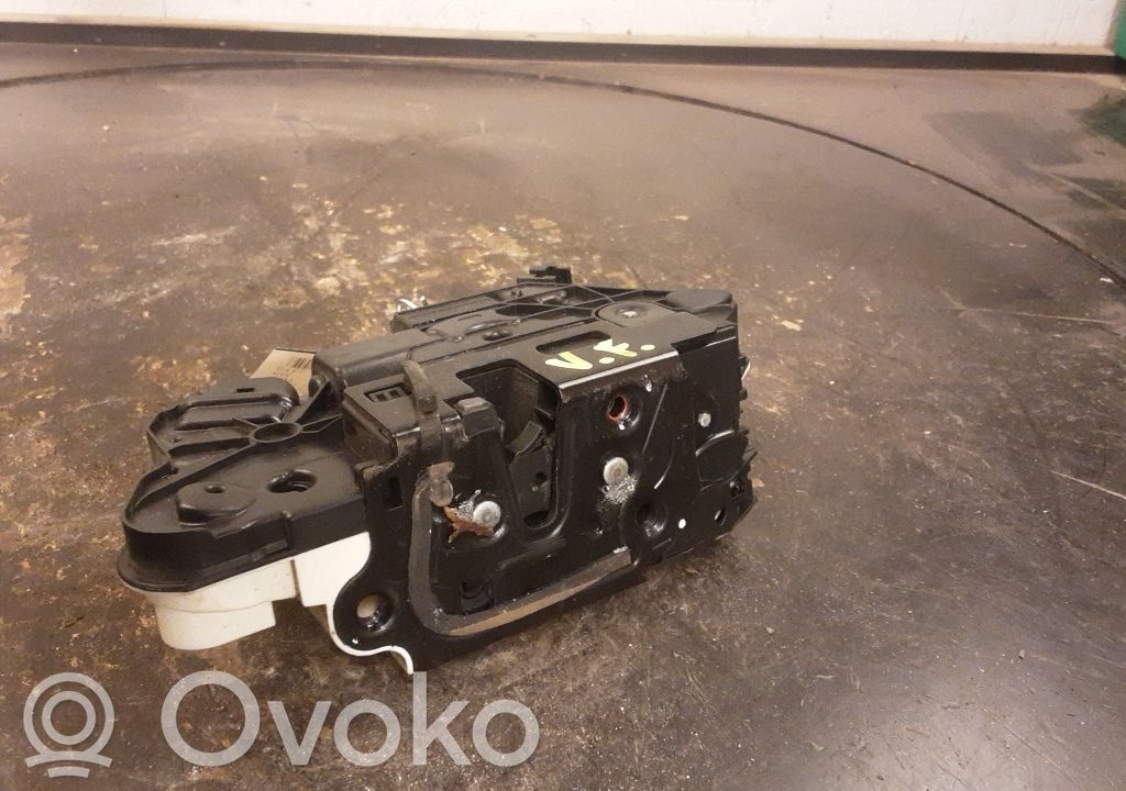 Centrinio užrakto varikliukas   5N1837016E