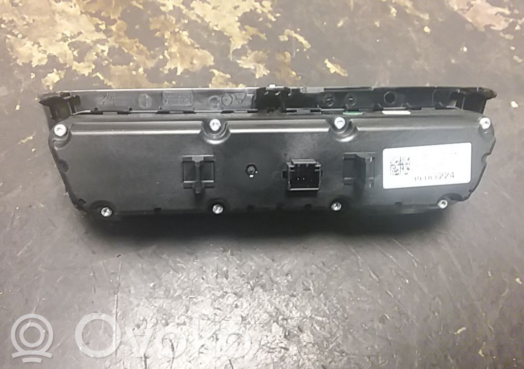 Climate control unit   9831889280,39181224