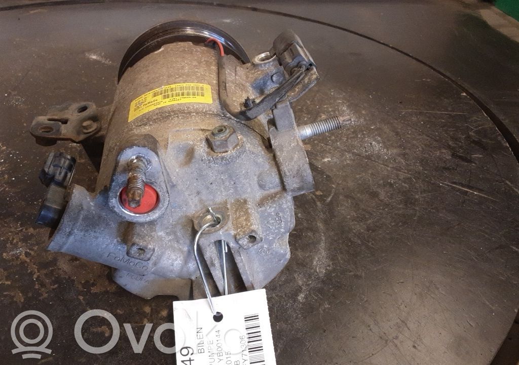 Ford Fiesta Compressore aria condizionata (A/C) (pompa) 