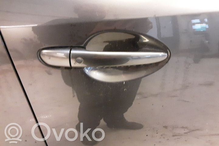 Manecilla externa puerta delantera   KD475841XF2M