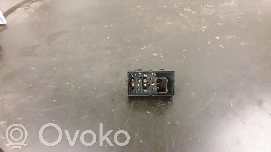 Electric window control switch   95407143