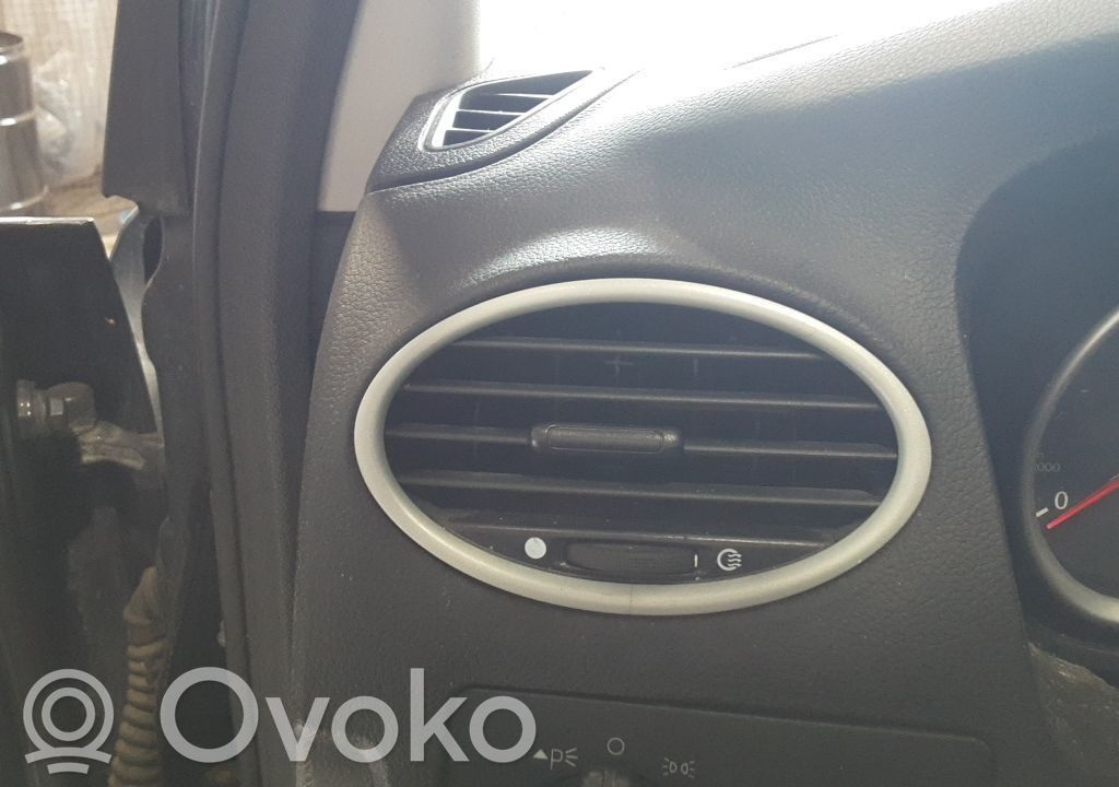 Ford Focus Dash center air vent grill 