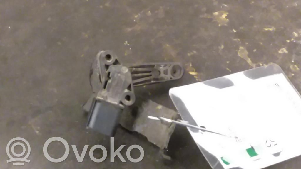 Volkswagen Polo VI Air suspension front height level sensor 