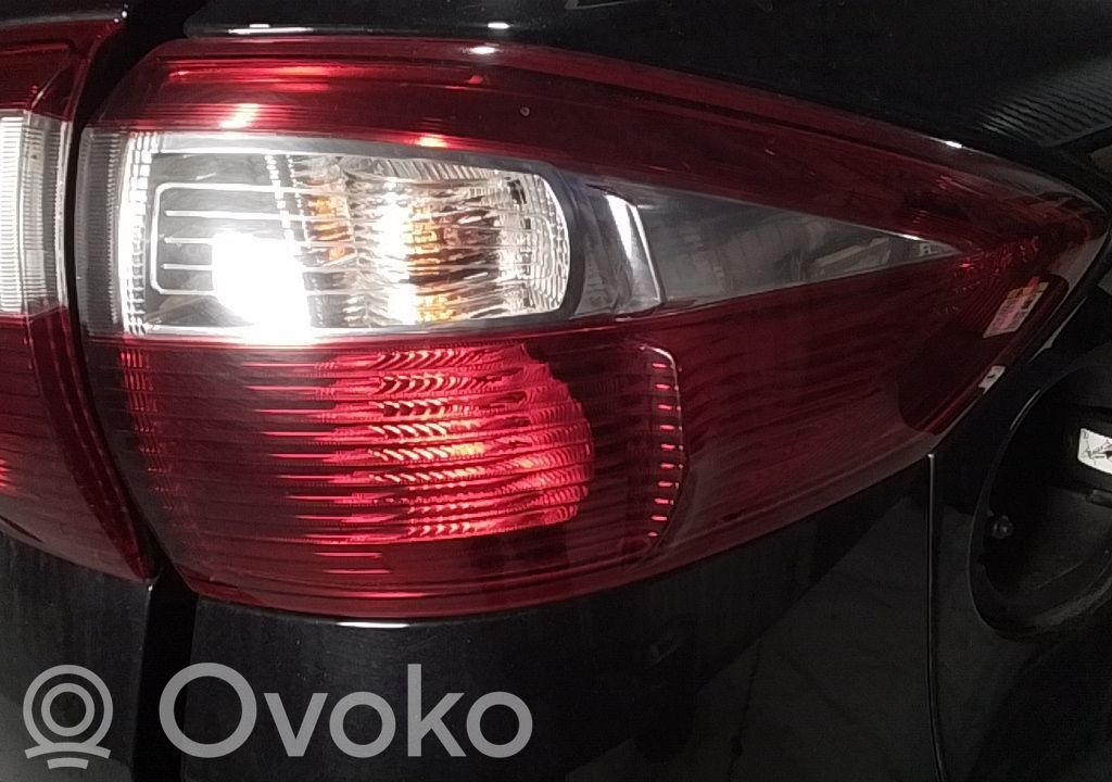 Rear/tail lights   1767526
