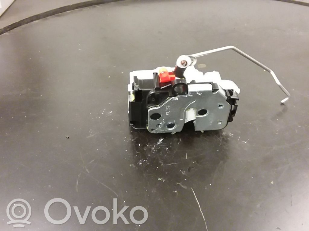 Opel Combo D Motor de bloqueo de puertas 