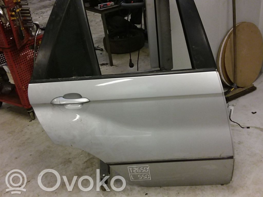 Aizmugurējās durvis   41528256828