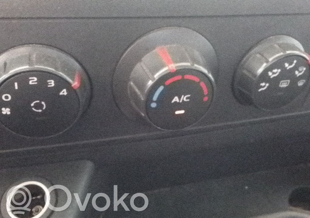 Nissan NV400 Climate control unit 