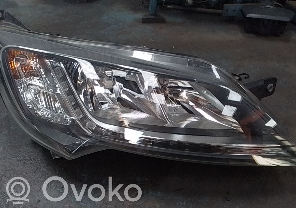 Scheinwerfer   1392606080