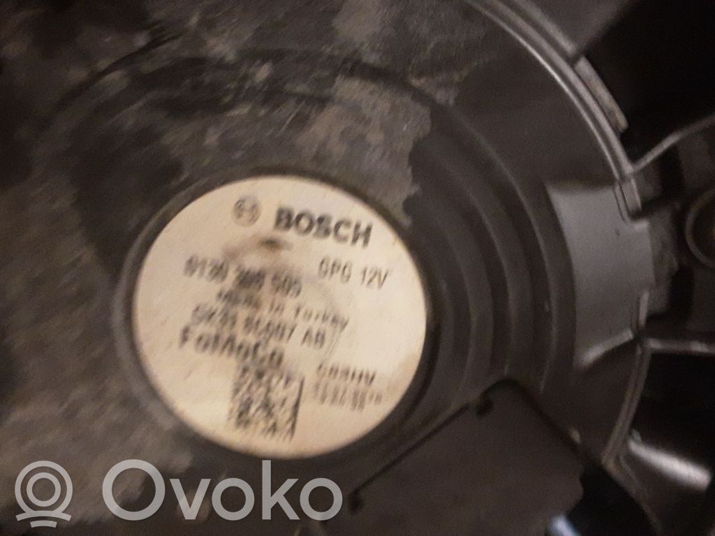 Elektrinis radiatorių ventiliatorius   2018706