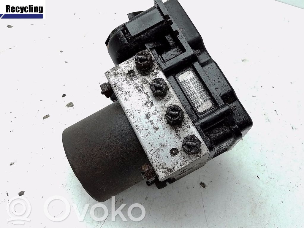 Opel Vivaro Bomba de ABS 