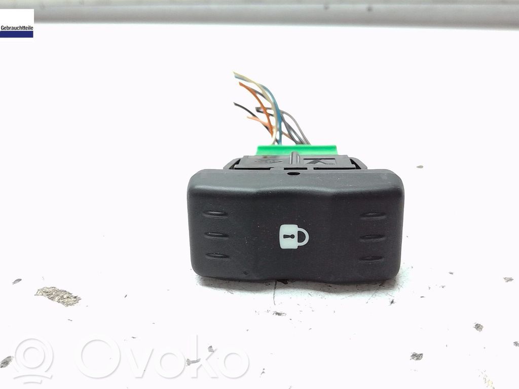 Dacia Logan I Central locking switch button 