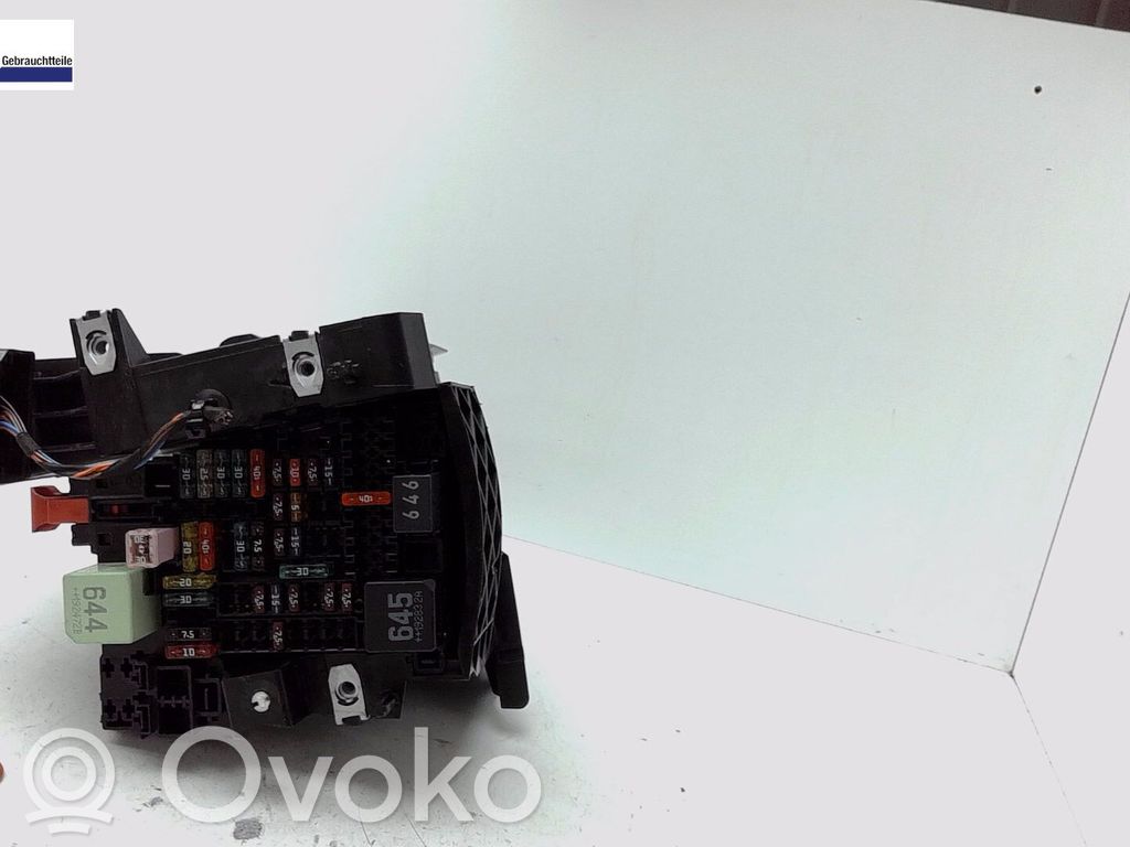 Volkswagen Polo VI Fuse box set 
