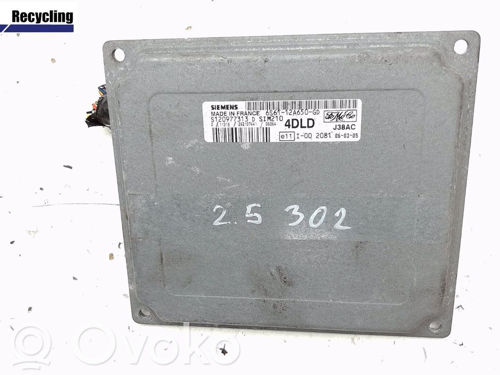 Mazda 2 Engine control unit/module 
