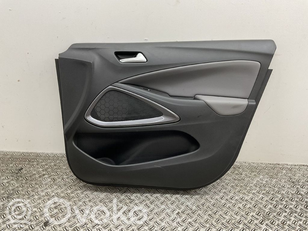 Opel Crossland X Boczki / Poszycie drzwi przednich 