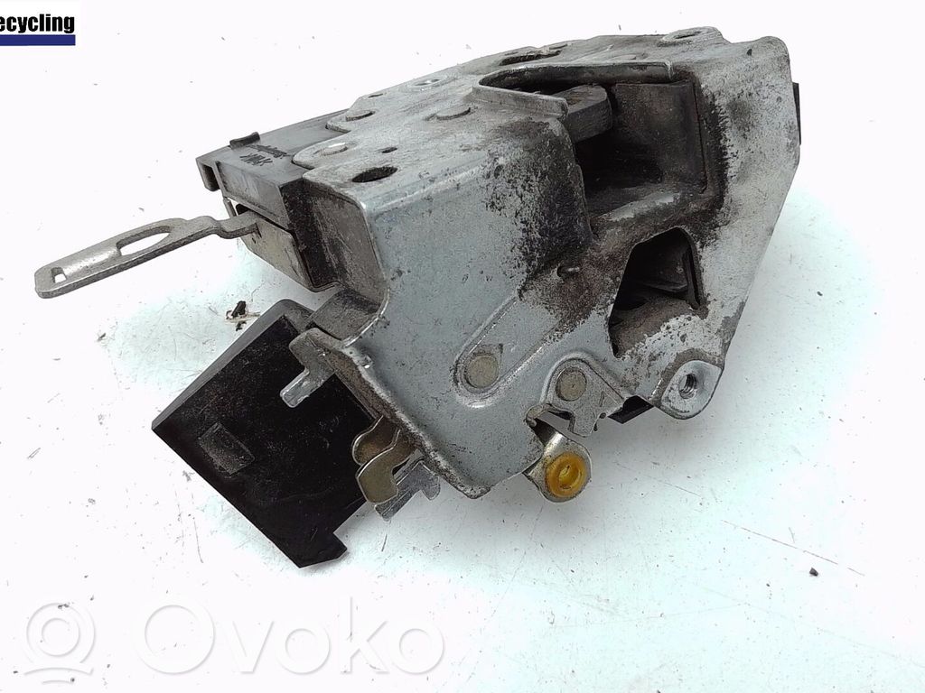 Etuoven lukko   51218198036
