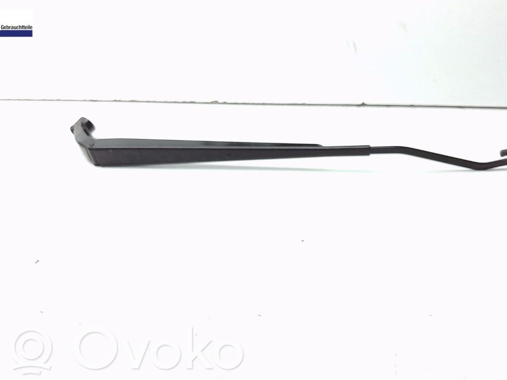 Toyota Corolla E120 E130 Front wiper blade arm 