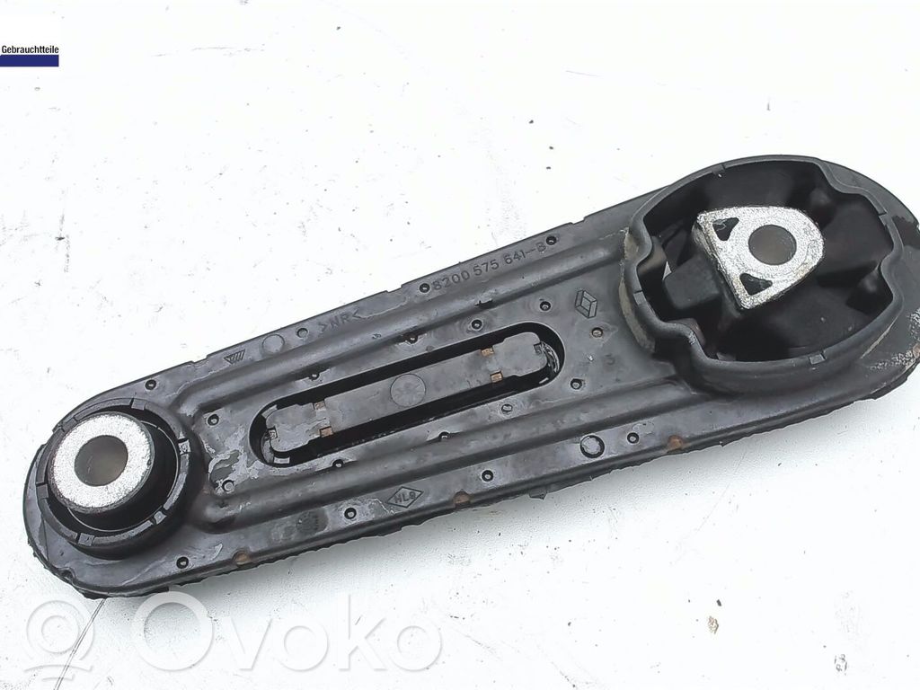 Dacia Logan I Engine mounting bracket 