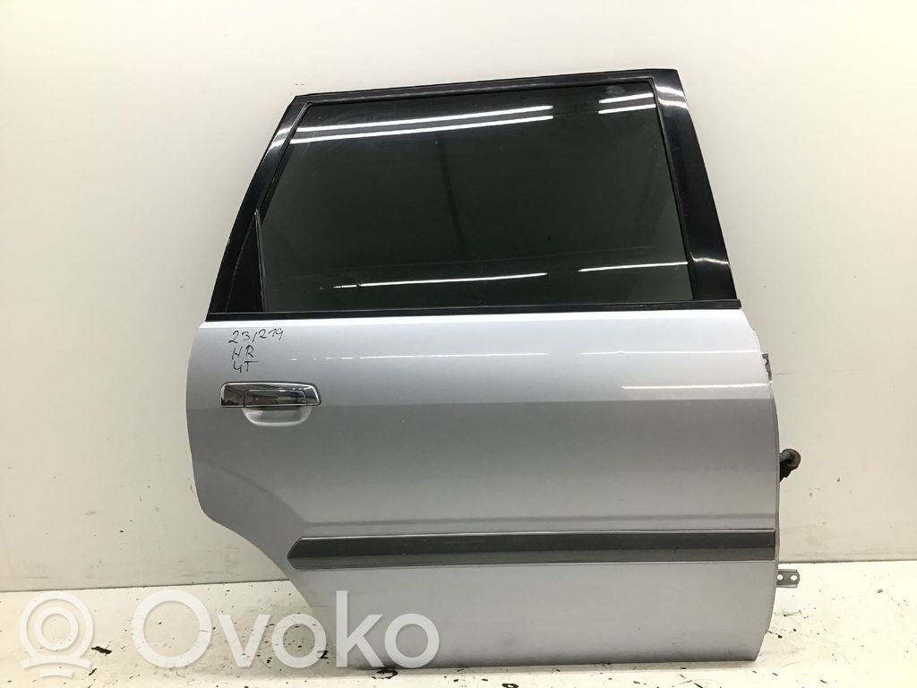 Mitsubishi Space Wagon Puerta trasera 