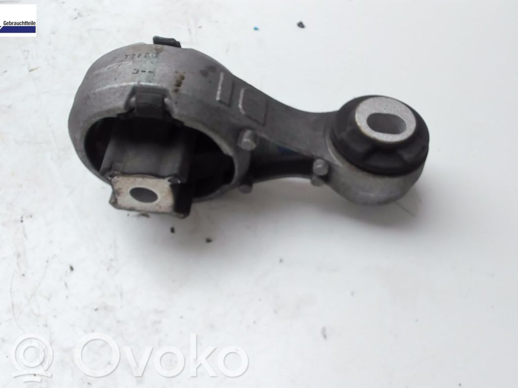Nissan Qashqai Łapa / Mocowanie silnika 