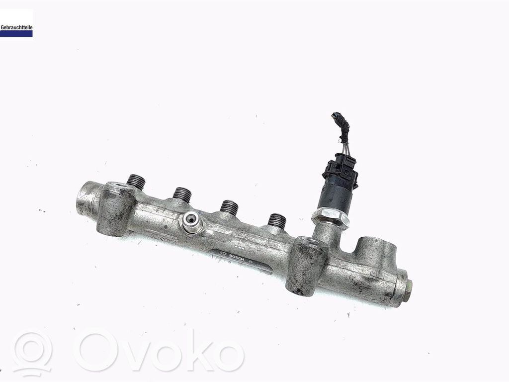 Opel Astra H Tubo principal de alimentación del combustible 