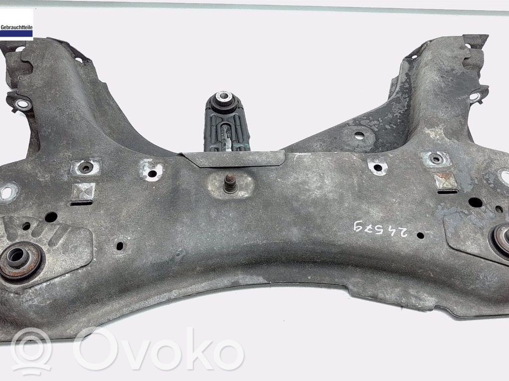 Priekinis traversas   8200766078,8200500491