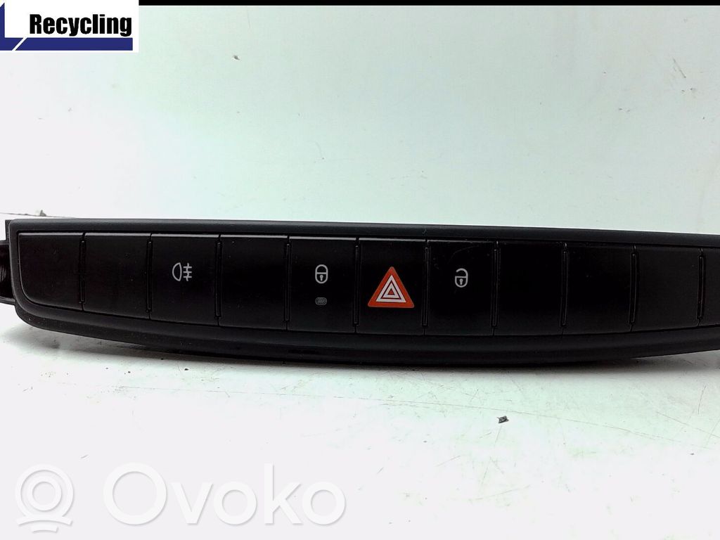 Smart ForFour I Hazard light switch 