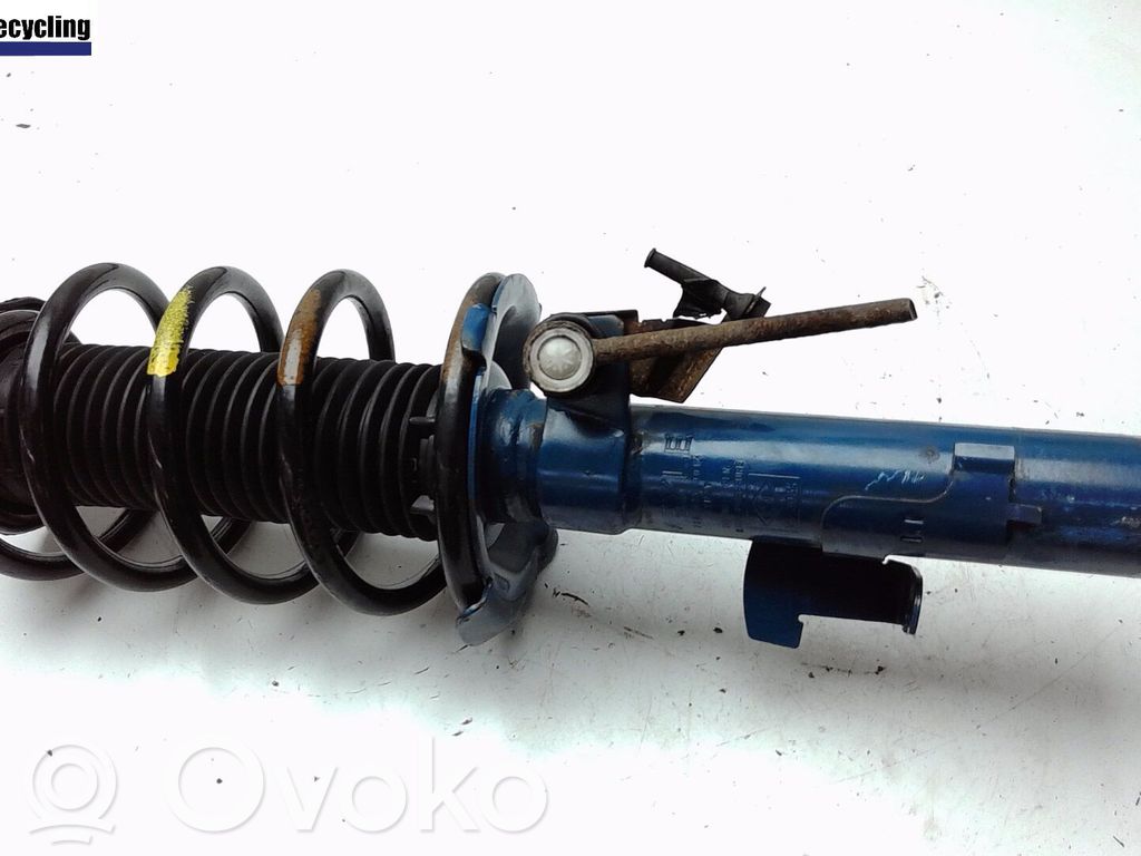 Ford Focus Amortyzator osi przedniej ze sprężyną 