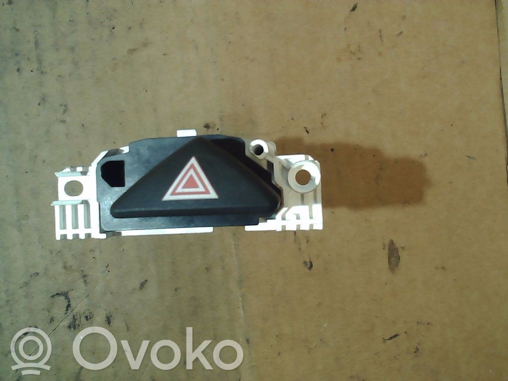 Botón interruptor de luz de peligro   1112004