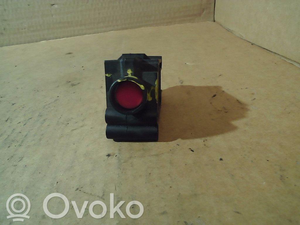 Ford Focus Tailgate/boot open switch button 